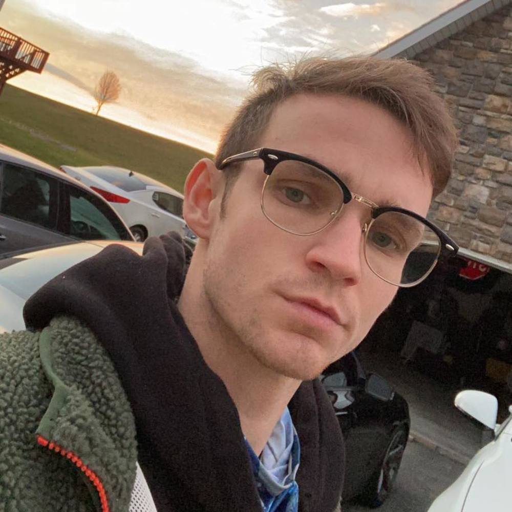 Meet your Posher, Connor